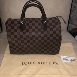 100% Authentic Louis-Vuitton speedy 30 Damier Bag.